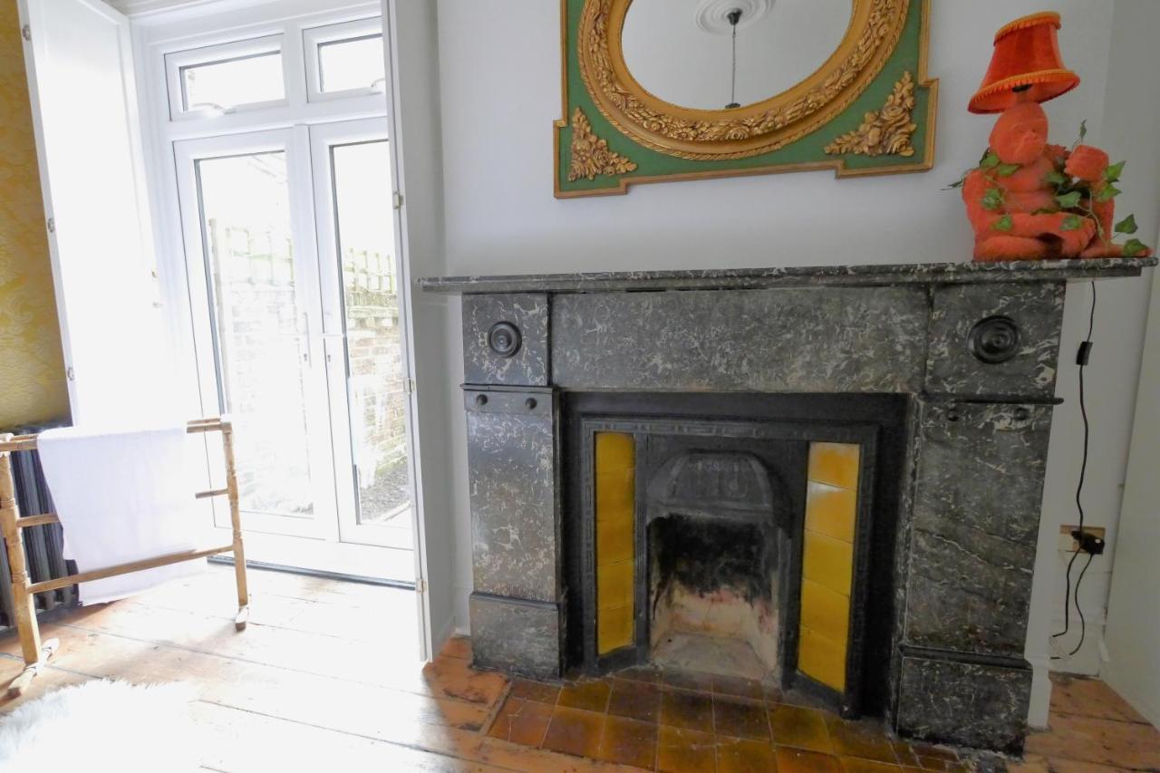 Quirky Spacious Ground Floor Victorian Garden Flat رذينج المظهر الخارجي الصورة
