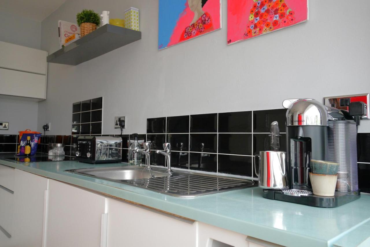 Quirky Spacious Ground Floor Victorian Garden Flat رذينج المظهر الخارجي الصورة