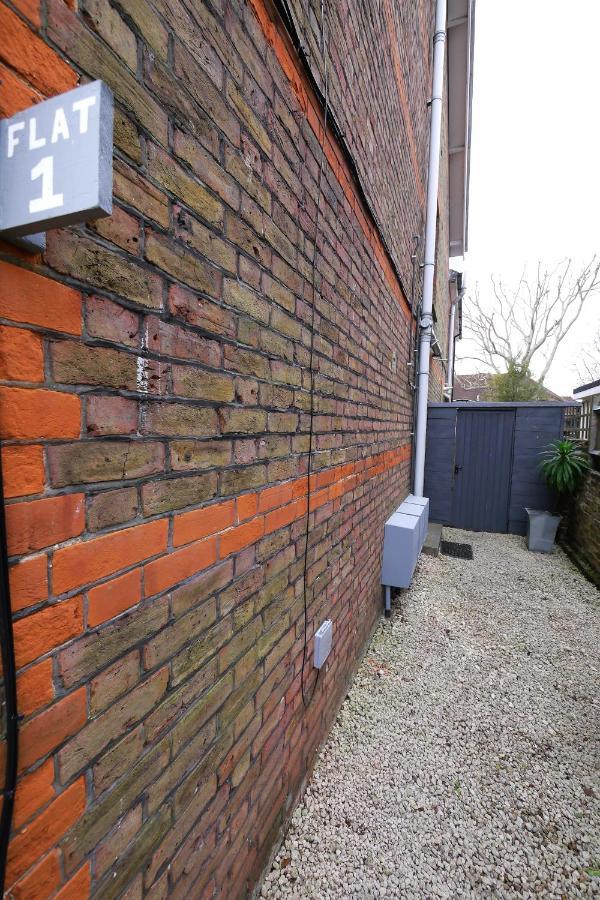 Quirky Spacious Ground Floor Victorian Garden Flat رذينج المظهر الخارجي الصورة
