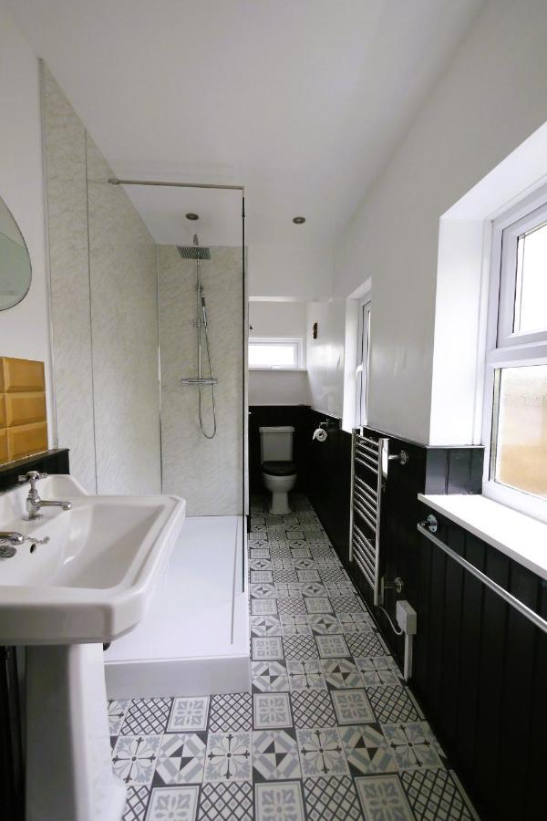 Quirky Spacious Ground Floor Victorian Garden Flat رذينج المظهر الخارجي الصورة
